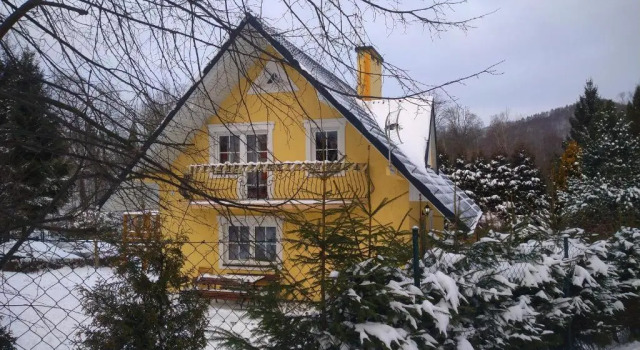 Dom Aga Bieszczady 10 osobowy, Boek Hotel Hotels in Subkarpaten met parkeren, Parkeren