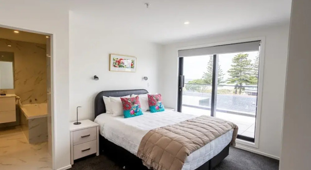 Апартаменты Superior c 1 комнатой с видом на море Belle Mer Beachfront Apartments