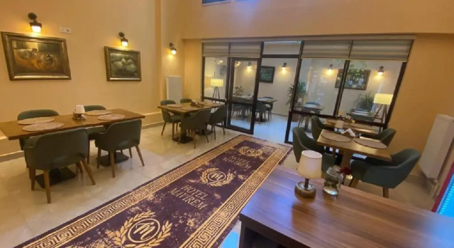 Hotel Mavirem, Забронировать Отель Фатих Стамбул, рядом с Библиотека Стамбульского университета