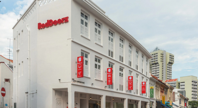 RedDoorz Premium @ Serangoon (SG Clean, Staycation Approved), Foglalás Szálloda Little India Szingapúr