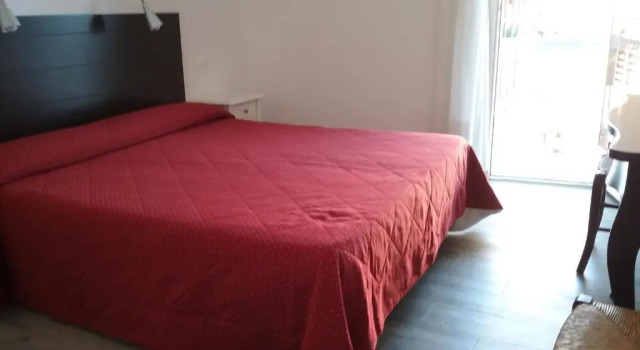 Двухместный номер Standard с балконом Hotel Tirreno