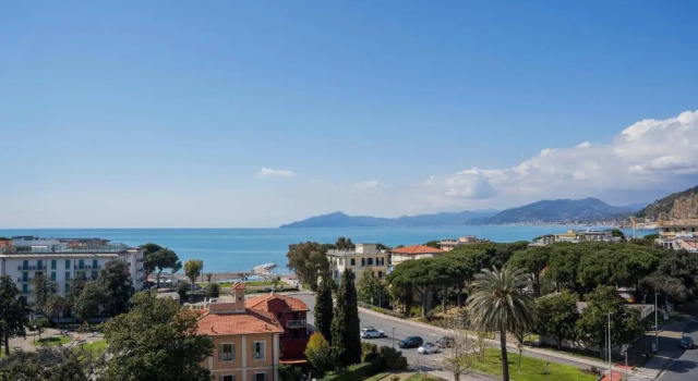 Апартаменты 025 - Casa Panoramica in centro, 90metri SPIAGGIA VISTA MARE con TERRAZZO Vista Portofino