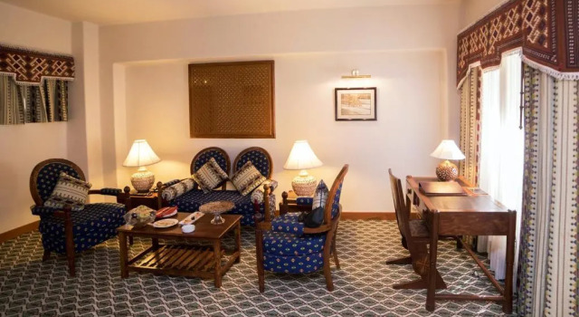 Полулюкс Quetta Serena Hotel