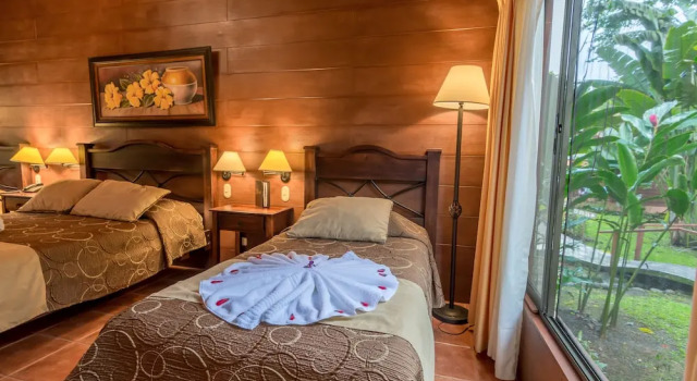 Семейное шале с балконом Hotel El Silencio del Campo