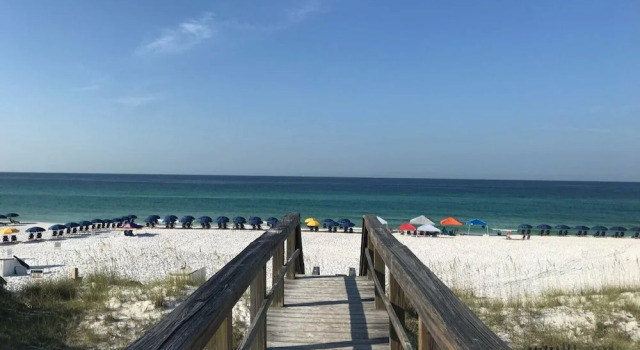 Shore To Please 4 Bedroom Home by RedAwning, Rezerwuj Dom wakacyjny Miramar Beach Emerald Coast