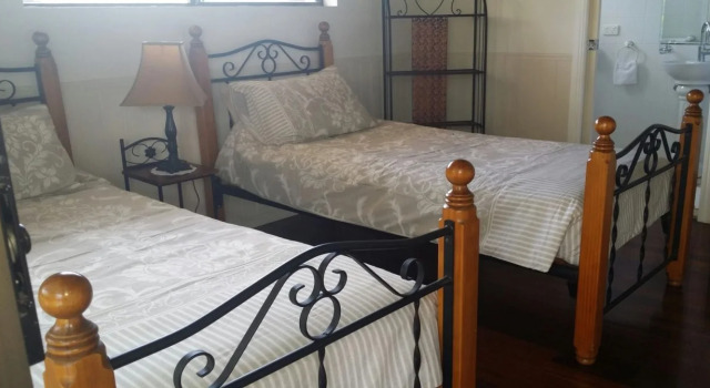 Glenview Gardens Country Resort, Book Ferieresort Diddillibah Queensland