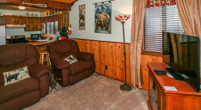 Moose Inn-1836 by Big Bear Vacations, Rezerwuj Dom wakacyjny Big Bear Lake Stany Zjednoczone