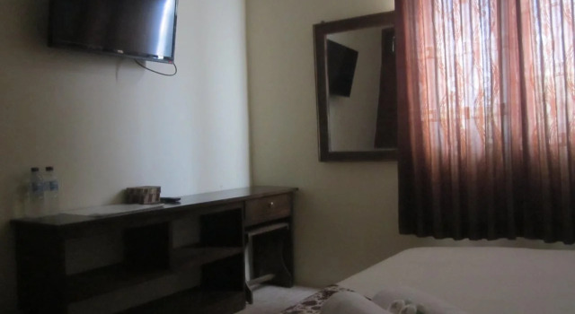 Larasati Guest House, Book Guesthouse Depok 