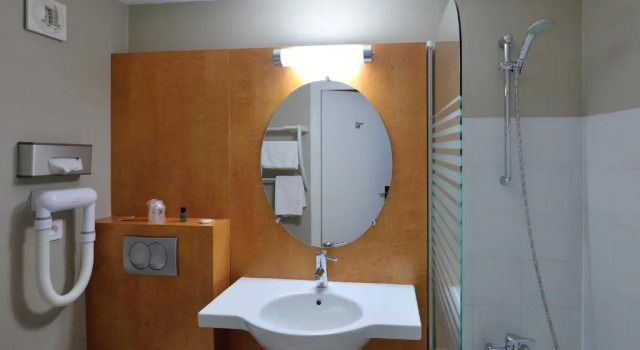 Трёхместный номер Standard Hôtel du Parc Nantes Ouest Orvault