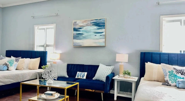 Surf + Strand Dual-unit Stay, Book Feriehus Sommerhuse i Houston, Hytte