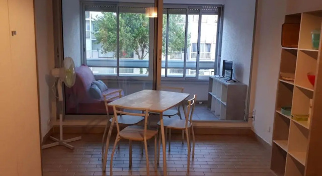 Studio 250m mer et Seaquarium avec place parking, Rezerwuj Apartament Hotele w Camargue z parkingiem, Parking