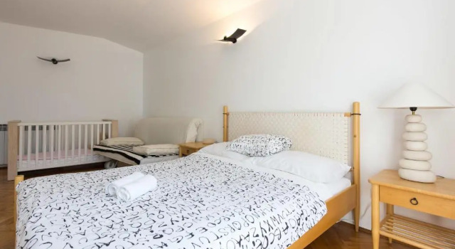 Holiday Home Valica, Varaa Hotelli Hotellit Kvarner Islands uima-altaalla, Uima-allas