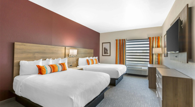 Четырёхместный люкс с 2 комнатами Best Western Plus Casa Grande Inn & Suites