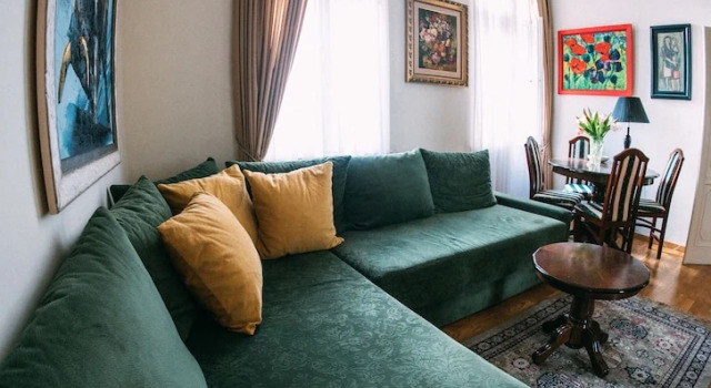 Апартаменты Deluxe Crown Apartment - Your Royal Stay