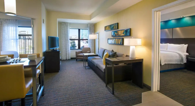Люкс с 2 комнатами с балконом Residence Inn by Marriott Tempe Downtown/University
