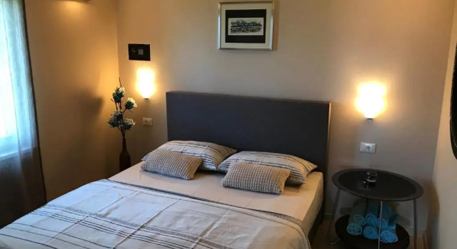 Apartments Maslina, Забронировать Апартаменты/квартира Отели Примоштен с парковкой, рядом с Пляж Голден Зоун Караванс, Парковка