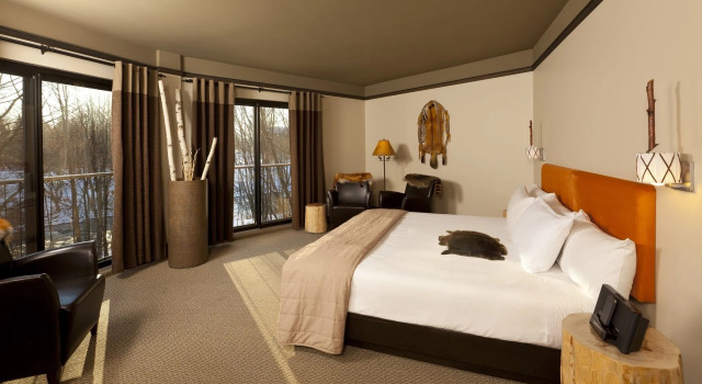 Hôtel-Musée Premières Nations, Boek Hotel Hotels in Quebec city and area met parkeren, Parkeren