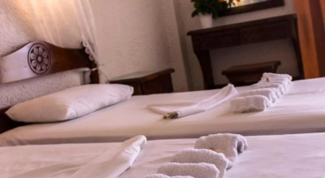 Hesperia Hotel, Boek Hotel Karlovassi Samos
