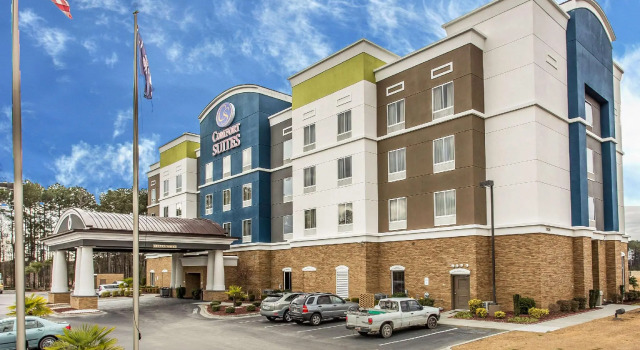 Люкс Comfort Suites Florence I-95