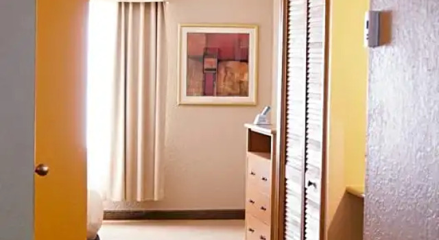 Двухместный люкс с 2 комнатами Best Western Locust Grove Inn & Suites
