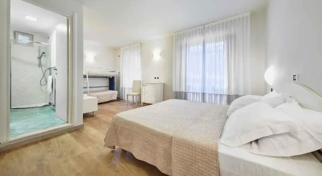 Номер Standard Family Hotel Antibes -50m dal mare