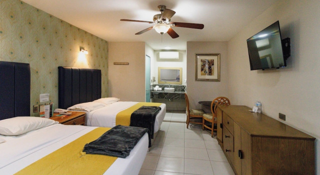 Двухместный семейный номер Standard Hotel Maioris El Diez Culiacan