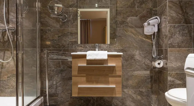 Номер Economy Hôtel Spa Thermalia
