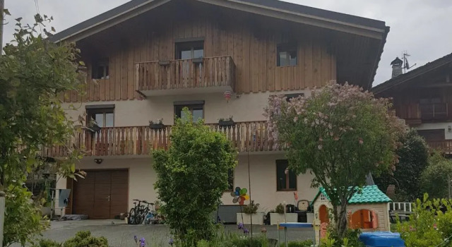 Апартаменты Chaleureux 2 pièces avec terrasse à Seez