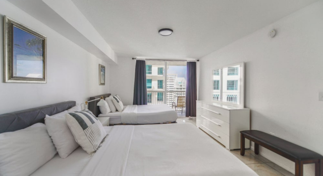 Brickell Bay 3304