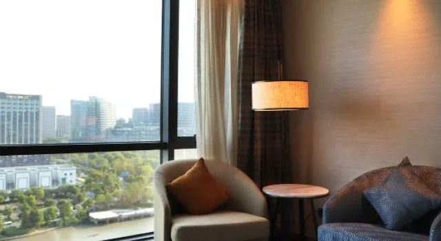 Семейный номер Standard с видом на реку Four Points by Sheraton Jiaxing