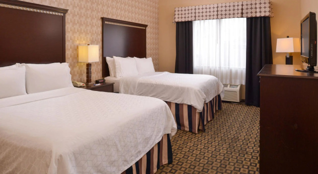 Четырёхместный номер Standard Holiday Inn Express & Suites Royse City - Rockwall by IHG