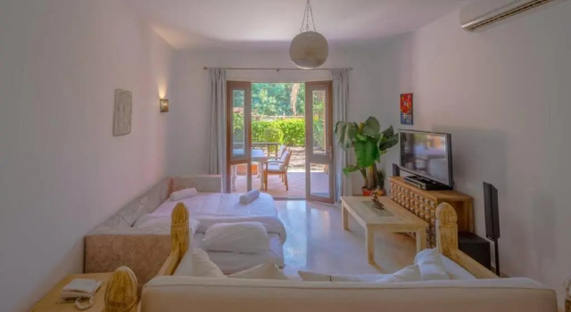 Elegant 1BR Apartment in South Marina Ground Floor