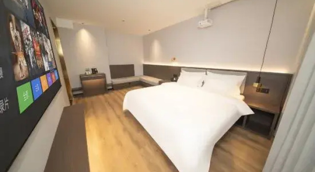 Deluxe Suite Grey Whale Intelligent Hotel