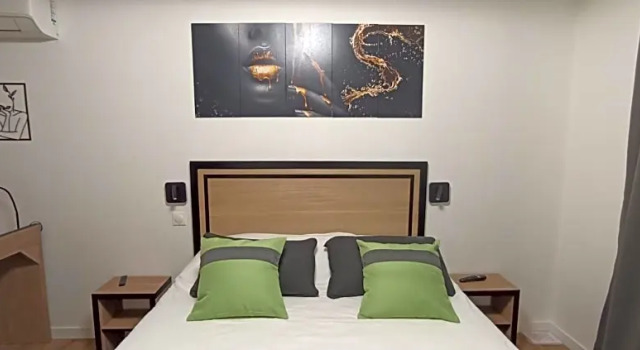 Люкс Deluxe Hôtel Le Clos Badan