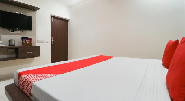 Capital O 75851 Smart Suite, Book Hotel Amritsar Punjab