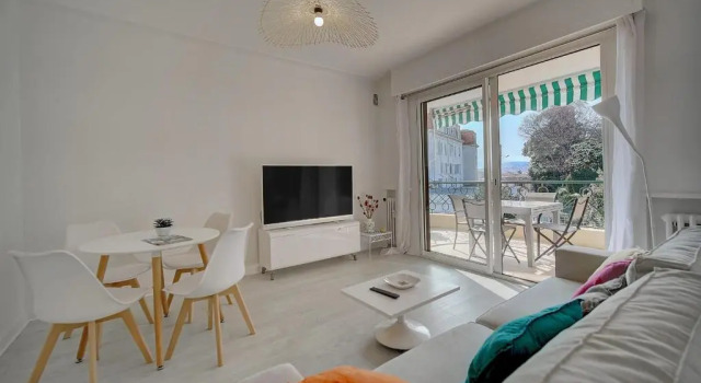 Апартаменты IMMOGROOM- 7 min from the beaches- Quiet - Large Terrace