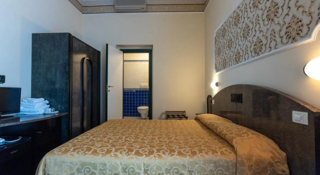 Hotel River