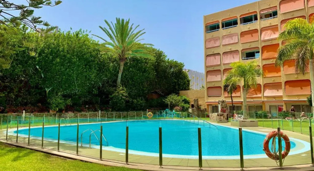 wonderful, lovely & quiet studio in playa del Inglés - WiFi free, Забронировать Отель Отели Плайя дель Инглес с бассейном, рядом с Экуменический храм Эль-Сальвадор, Бассейн
