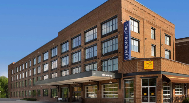 Четырёхместный номер Standard Hampton Inn Huntsville/Village of Providence, AL