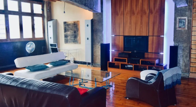 Spacious 1 Bedroom Apartment in Central Business District