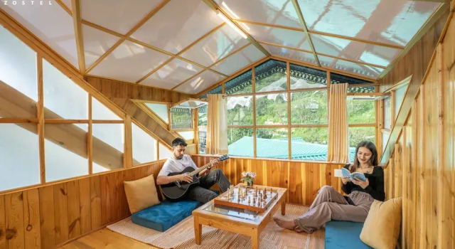 Superior Vierer Suite Dachboden Zostel Kotgarh