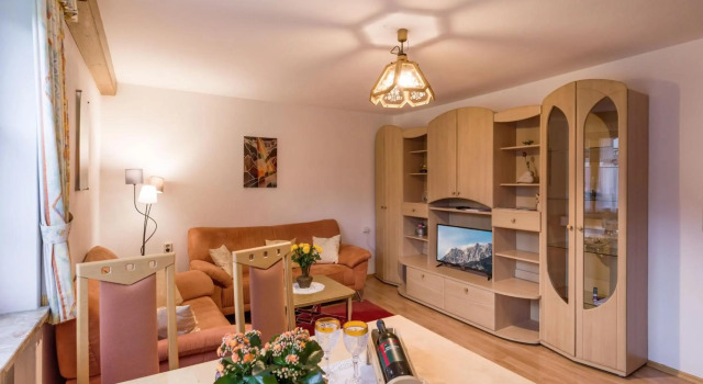 Haus Laimbauer, Prenota Hotel Hotel a Tirolo con parcheggio, Parcheggio
