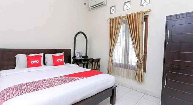 Люкс Oyo 1680 Dahlia Guesthouse
