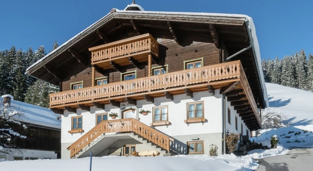Spacious Apartment in Wagrain With Balcony, Rezerwuj Apartament Hotele w Salzburg z parkingiem, Parking