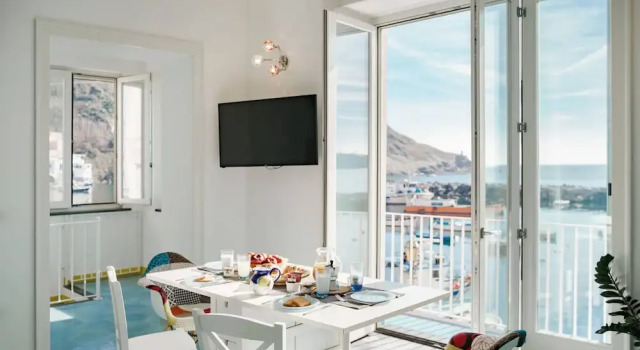 2 Bedrooms Apartment with balcony Corricella Exclusive Loft