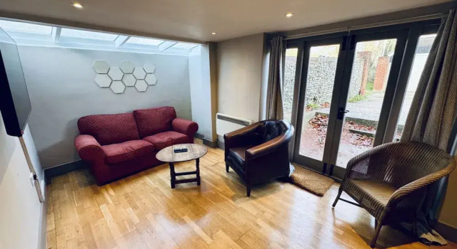 Коттедж Coombe End Farmhouse Lodge - From 165 Per Night