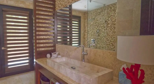 Вилла Dramatic Luxury Villa With Golf and Ocean View Walking Distance From the Beach