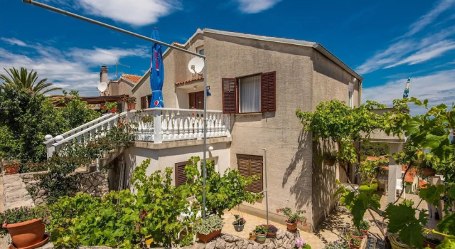 Beautiful Apartment in Mali Losinj With Wifi and 1 Bedrooms