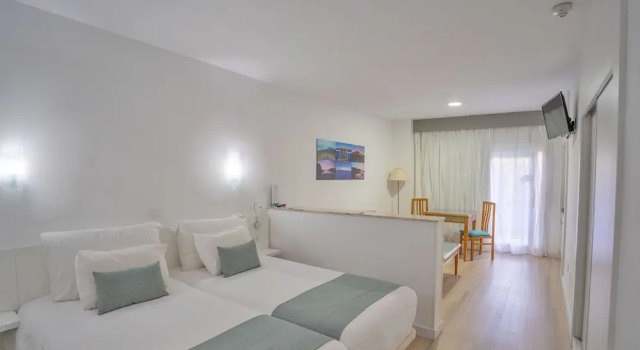 Полулюкс с балконом Coral Teide Mar