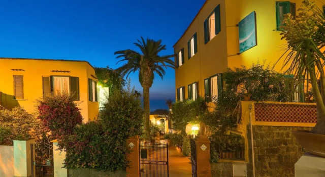 Hotel Monti